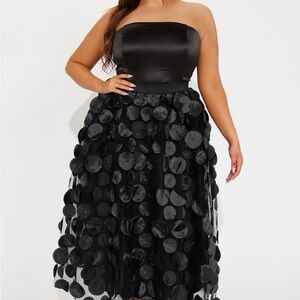 Elegant Black Strapless Dress